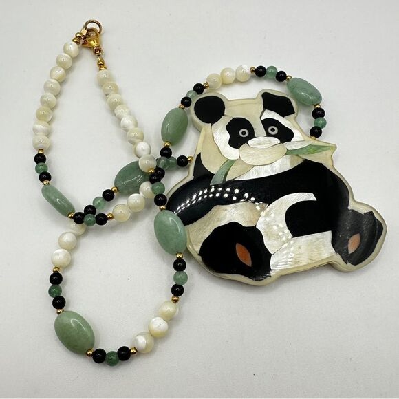 RARE Vintage 16" Lee Sands Panda with Mother of Pearl, Onyx/Jadeite necklace! - Picture 7 of 15
